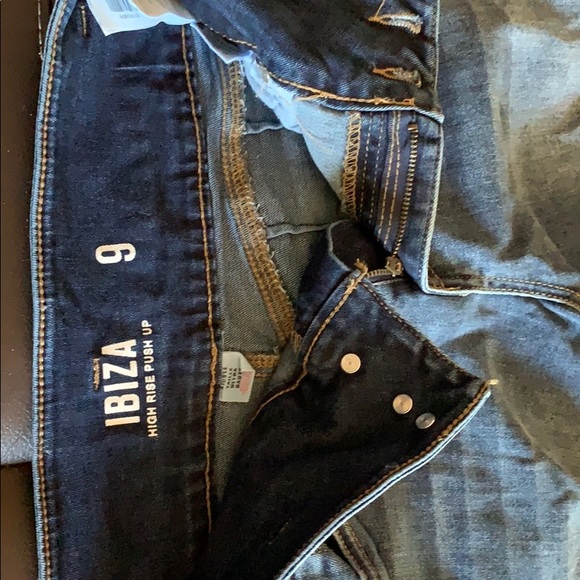 Jeans - Picture 3 of 3